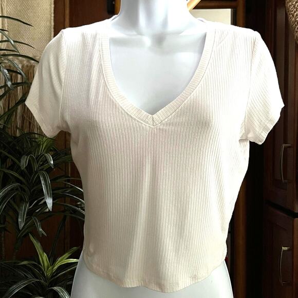 Bozzolo White V Neck Ribbed Crop Top | L | Minimalist Classic Short Sleeve - Picture 1 of 6